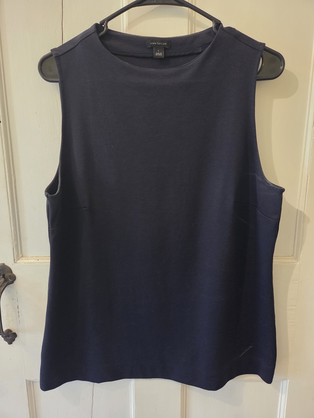Ann Taylor Navy Sleeveless Crewneck Shell
